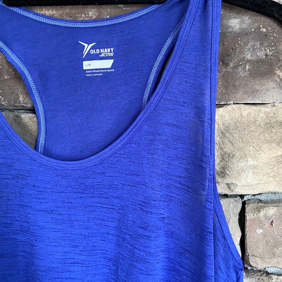 Old Navy athletic tank top - Picture 2 of 3